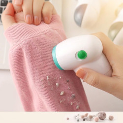 Battery-Powered Fabric Lint Remover – Clothes Shaver